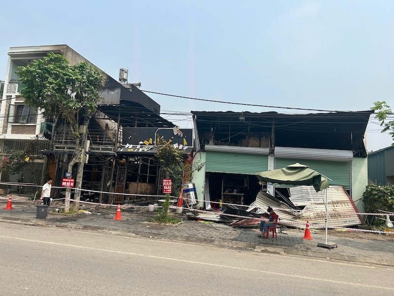 mau thuan sau ly hon, phong hoa dot nha vo cu hinh anh 1