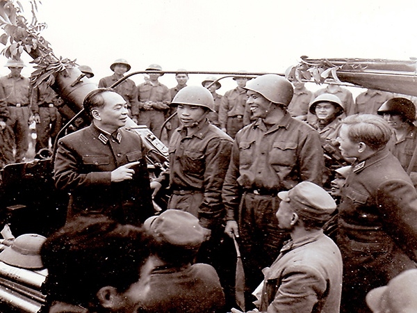 bo quoc phong lay y kien danh sach phong tang, truy tang danh hieu ahllvtnd hinh anh 1