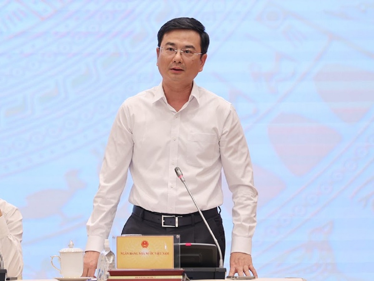 On dinh mat bang lai suat, ho tro tang truong kinh te hinh anh 1