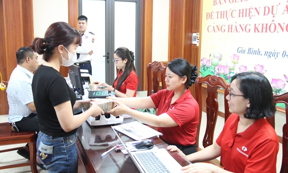 chi tien thuong cho cac ho ban giao dat o thuoc du an cang hang khong gia binh hinh anh 1