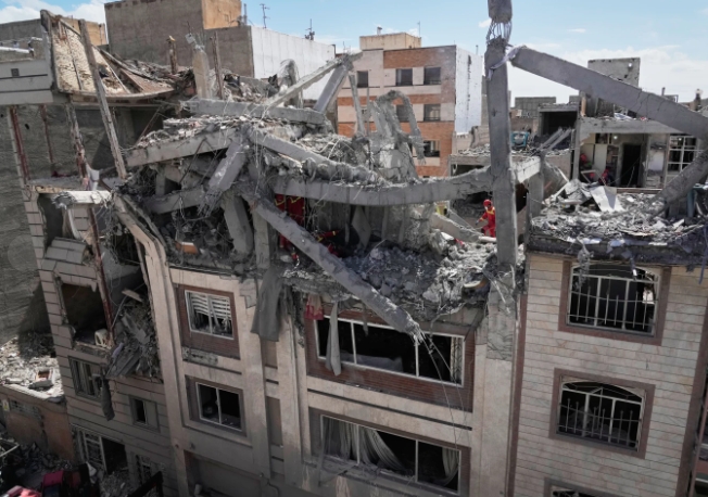 nong the gioi ngay 2 4 iran ra dieu kien ngung chien, canh bao ran voi chau Au hinh anh 1