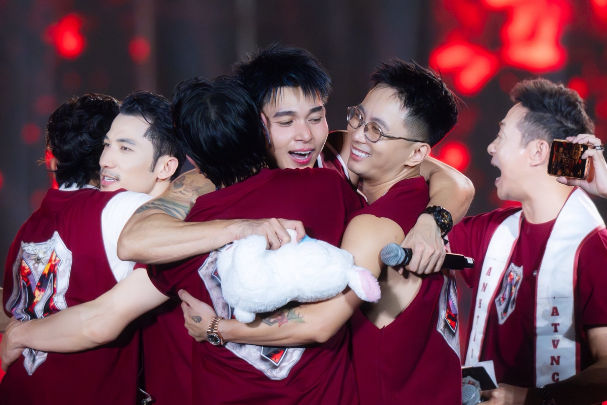 sao viet 28 4 dan my nhan viet bung nhiet bikini, hut mat tren mang xa hoi hinh anh 11