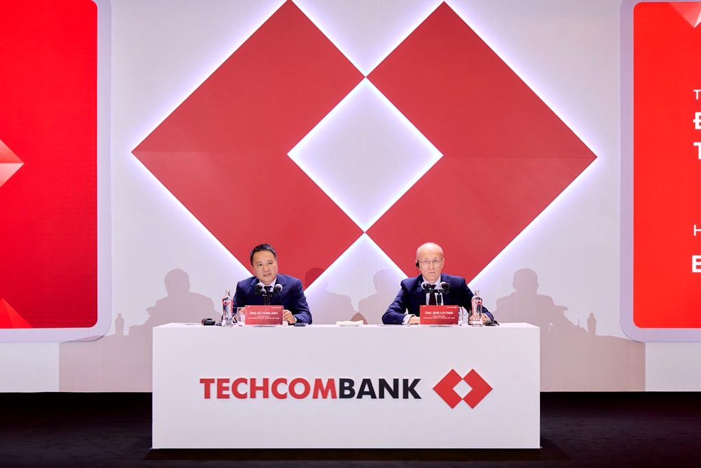 techcombank chia co tuc len den 67 , khang dinh vi the dan dau hinh anh 3