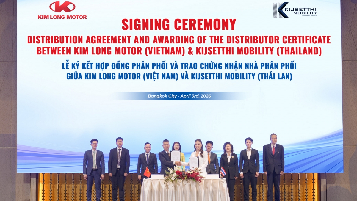 kim long motor ky phan phoi xe buyt tai thai lan, tang toc xuat khau hinh anh 1