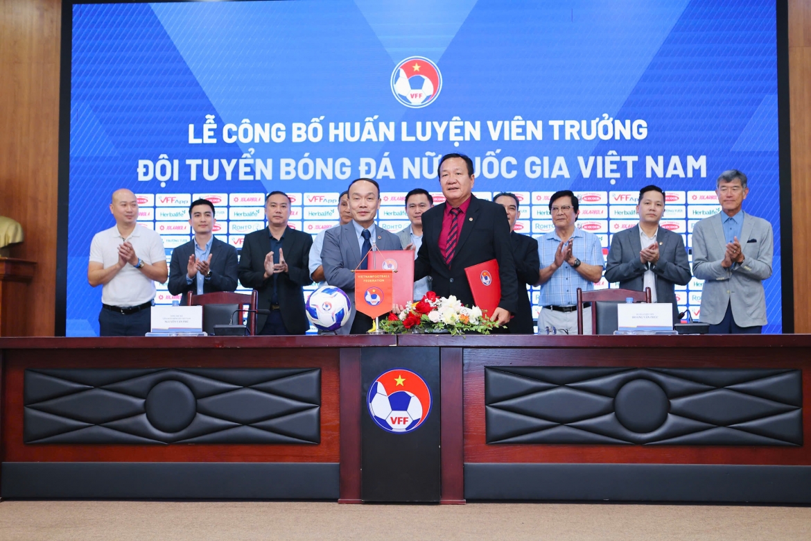HLV Hoàng Văn Phúc chính thức dẫn dắt ĐT nữ Việt Nam