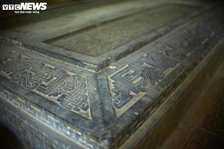 ve tham noi dat lang mo cua than phu nam phuong hoang hau hinh anh 10