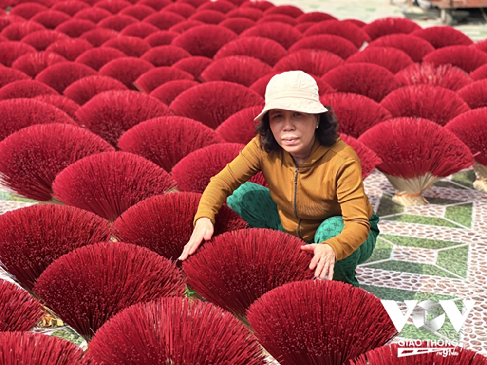 lang nhang le minh xuan - noi luu giu huong tram cua ky uc hinh anh 4