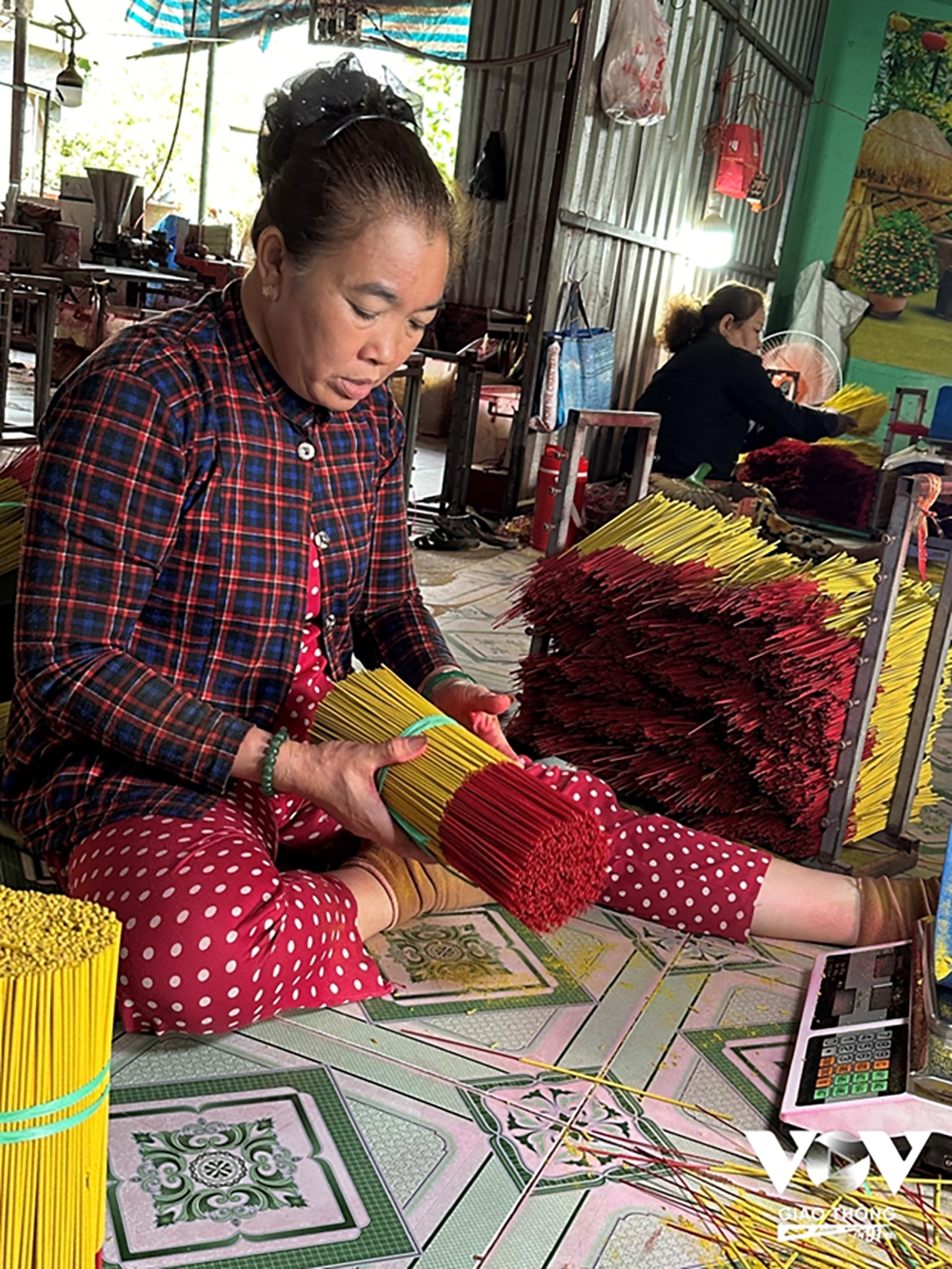 lang nhang le minh xuan - noi luu giu huong tram cua ky uc hinh anh 6