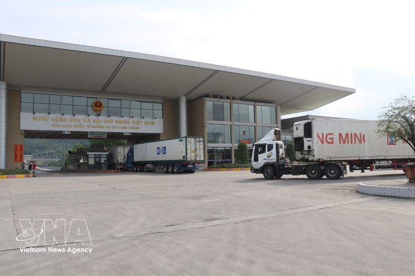 foreign trade through lao cai border gate up 49 in first quarter picture 1