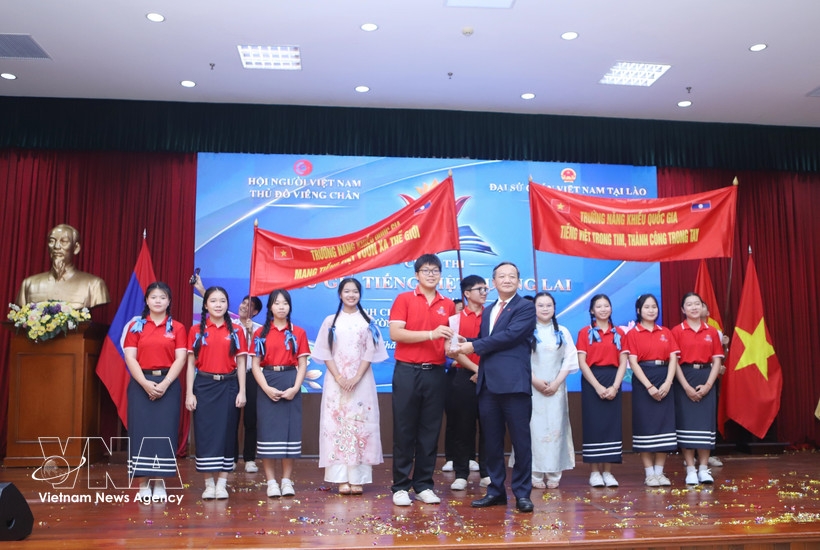 vietnamese language contest in laos strengthens youth ties, bilateral friendship picture 1