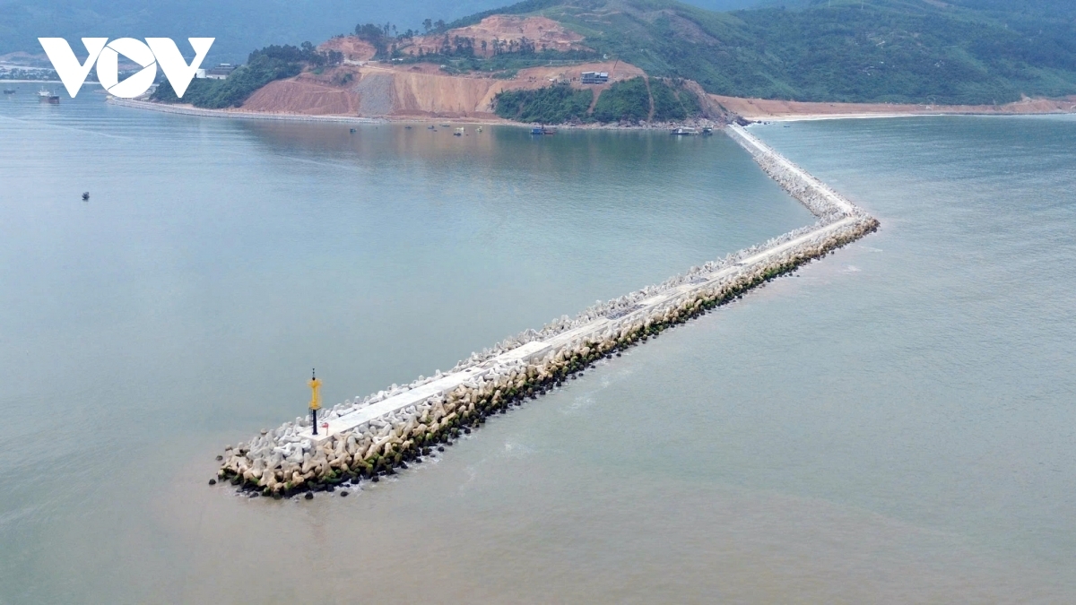 khoi cong du an dau tu xay dung tong the ben cang container lien chieu hinh anh 3