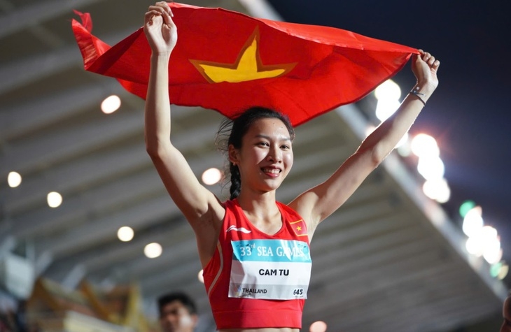 le thi cam tu wins second gold for vietnam at singapore athletics meet picture 1