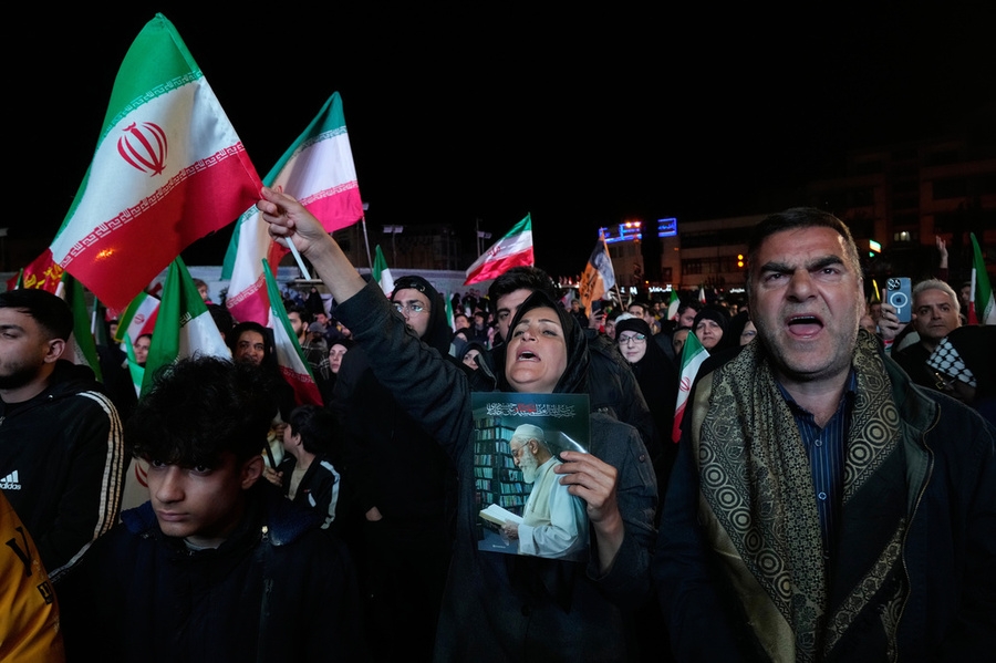 hang nghin nguoi dan iran tuan hanh an mung lenh ngung ban hinh anh 10