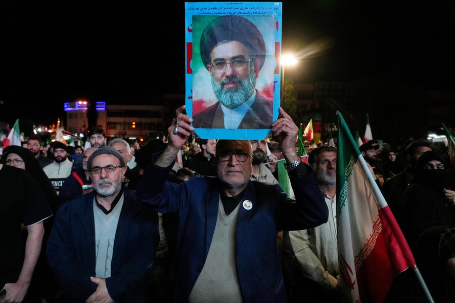 hang nghin nguoi dan iran tuan hanh an mung lenh ngung ban hinh anh 9