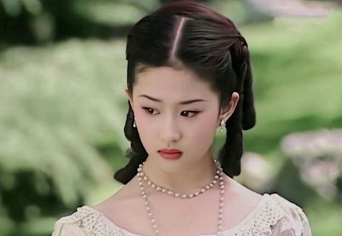 luu diec phi gay sot voi vai dien tieu thu nha giau thanh lich khi moi 14 tuoi hinh anh 1