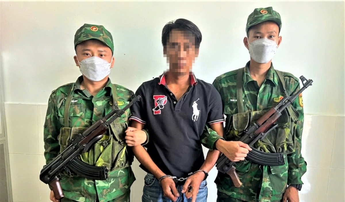 bien phong ca mau phat hien doi tuong tang tru ma tuy hinh anh 1