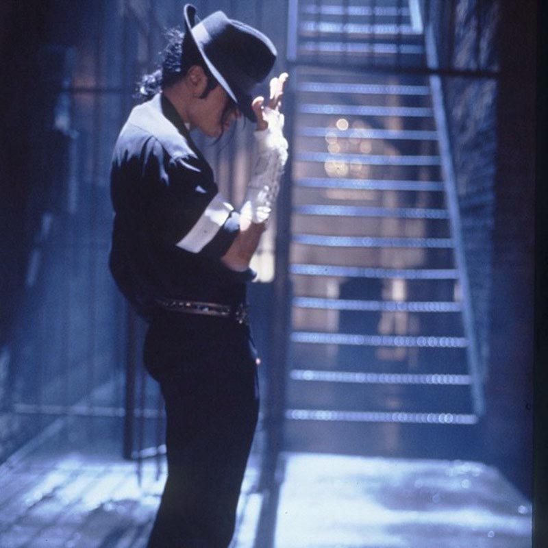 michael jackson bieu tuong thoi trang bat tu va di san vuot thoi gian hinh anh 6