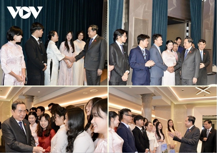 top legislator meets vietnamese students in italy picture 1