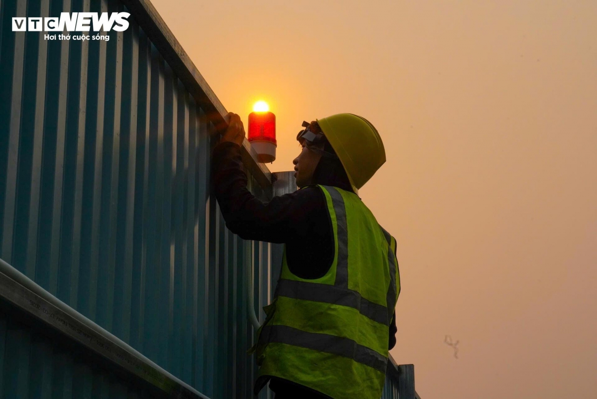 nguoi ha noi nung minh trong dot nang nong gay gat dau tien nam 2026 hinh anh 8