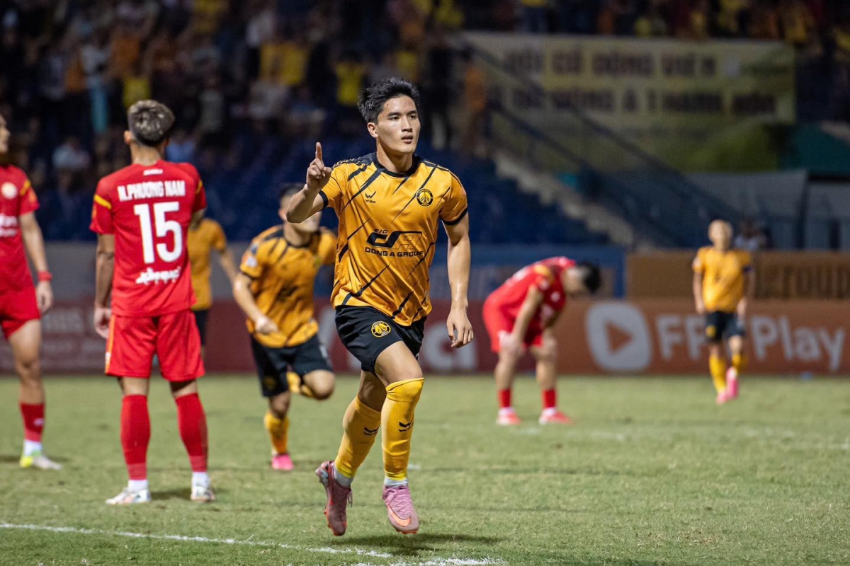 tien dao u23 viet nam giai con khat ban thang tai v-league hinh anh 1