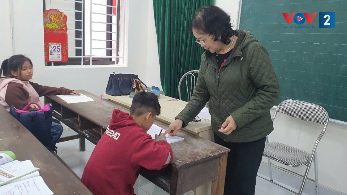 nhung nguoi vac tu va hang tong hinh anh 2