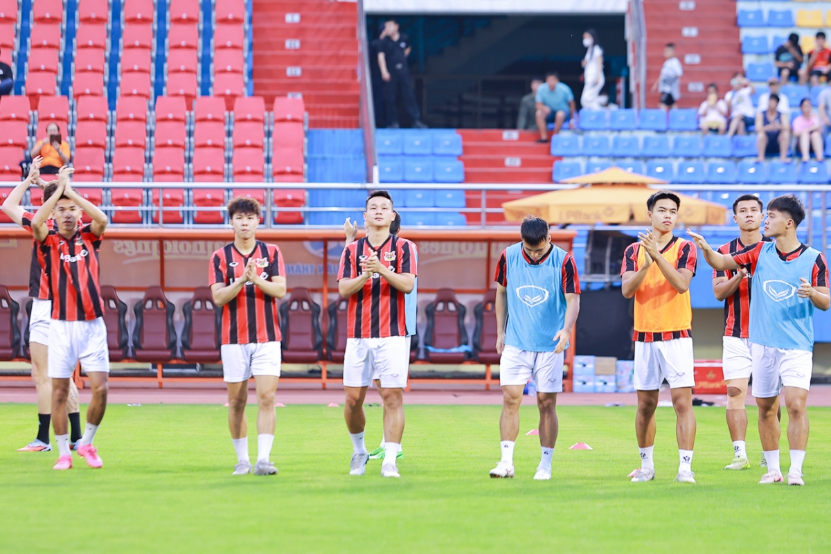 truc tiep ninh binh 0-0 pvf-cand thach thuc voi chu nha hinh anh 2