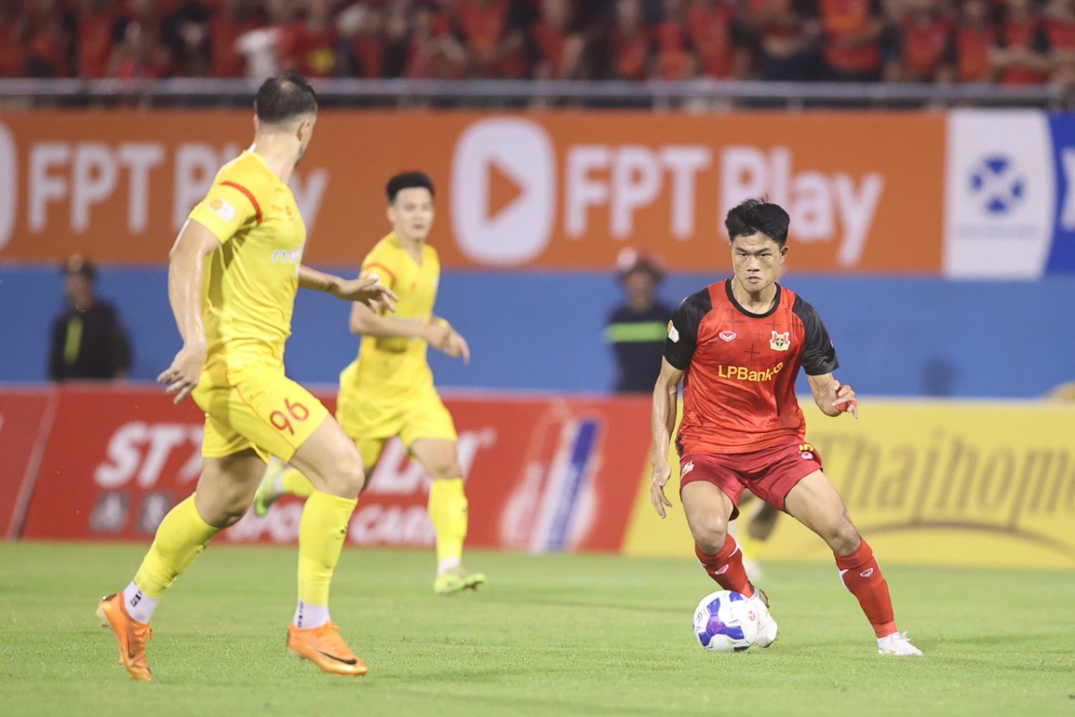 truc tiep ninh binh 3-0 pvf-cand Doi chu nha co them ban thang hinh anh 4