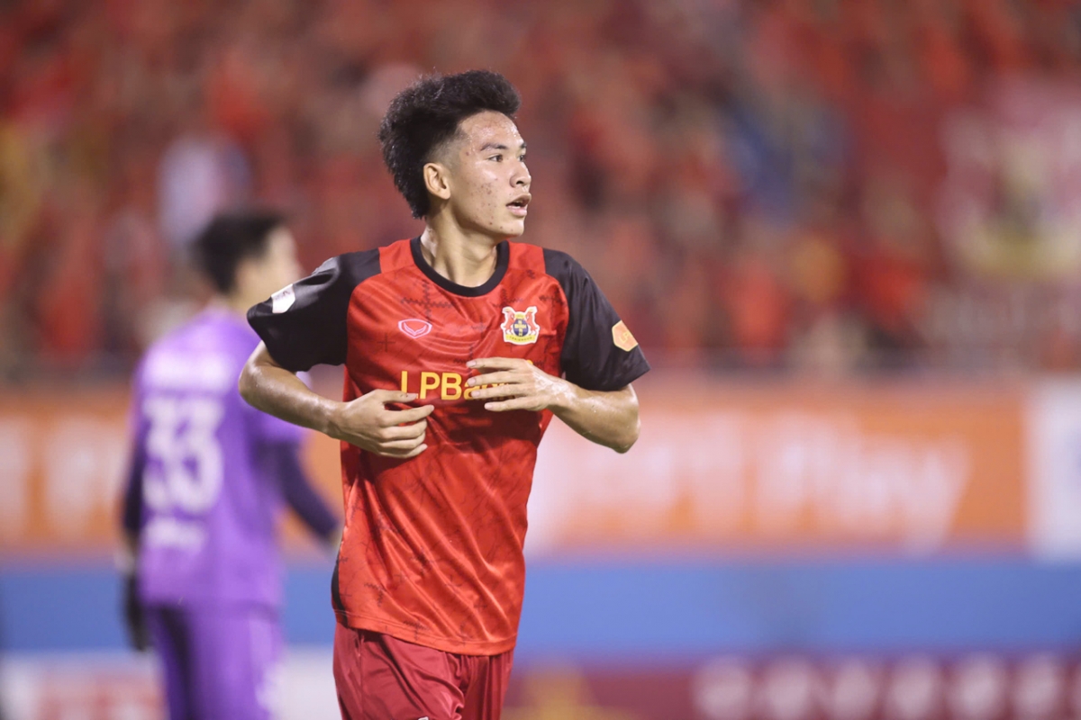 truc tiep ninh binh 3-0 pvf-cand Doi chu nha co them ban thang hinh anh 2