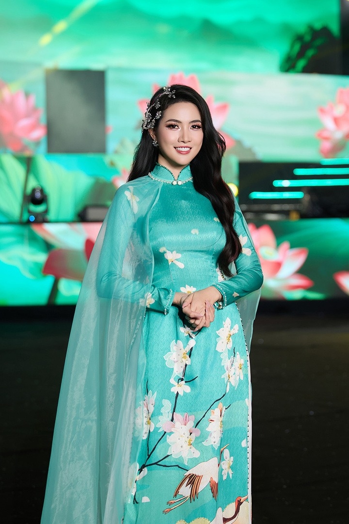 sao viet 27 4 nhan sac khac la cua miu le o tuoi 35 hinh anh 4