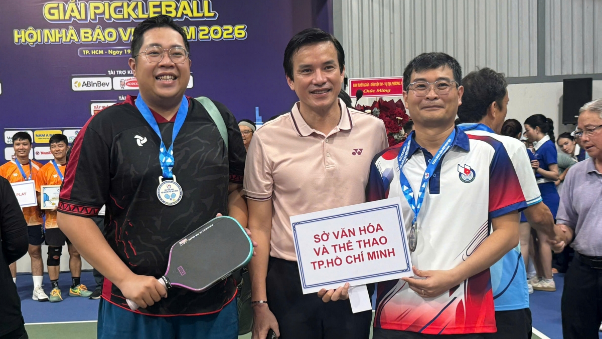 hon 300 vDv tham du giai pickleball hoi nha bao viet nam 2026 hinh anh 2