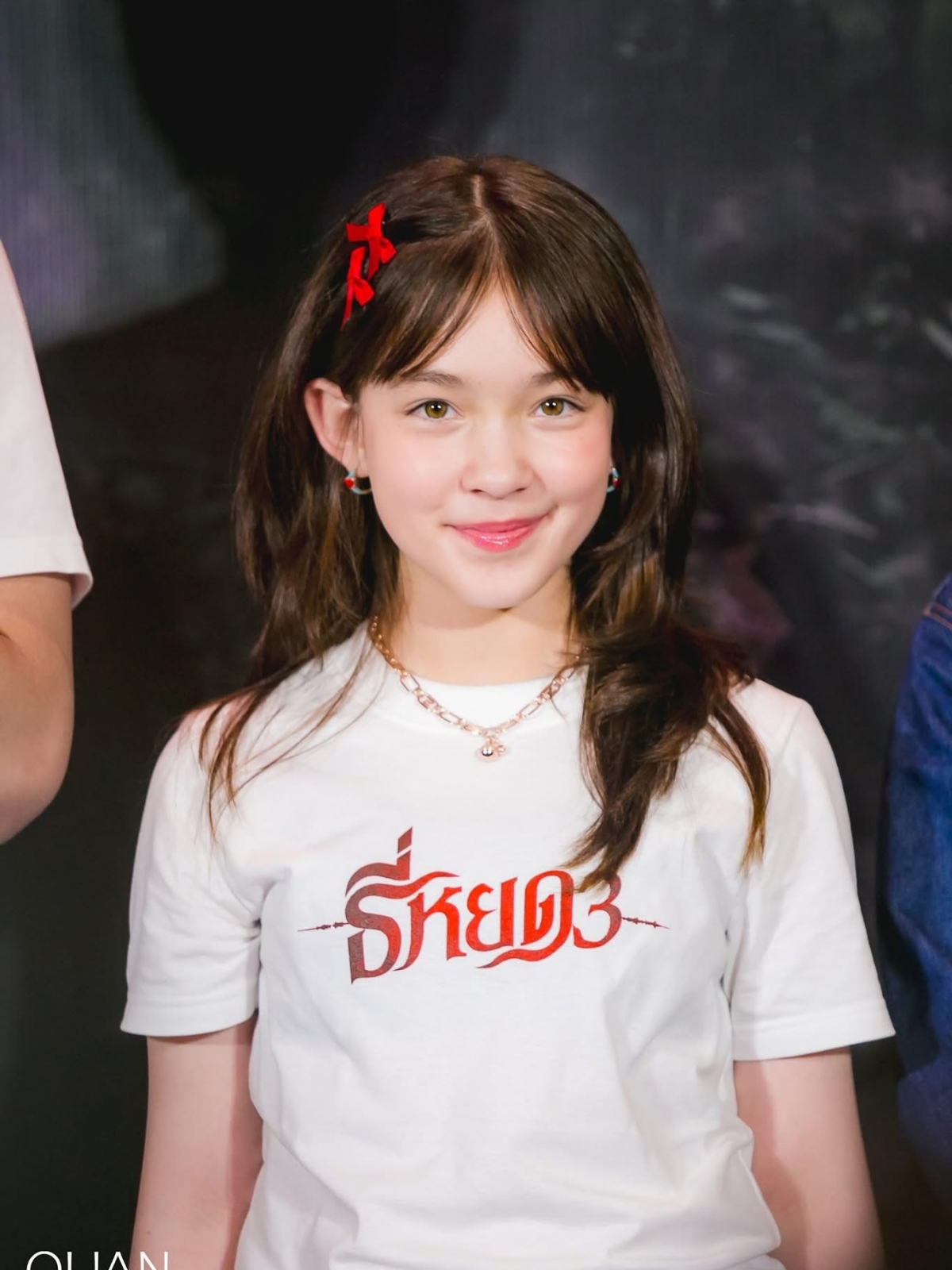 sao nhi thai lan 12 tuoi gay sot khi dong phim kinh di viet phi phong hinh anh 8