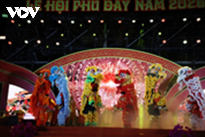 phu day torch procession sacred flame at the heart of living heritage picture 10