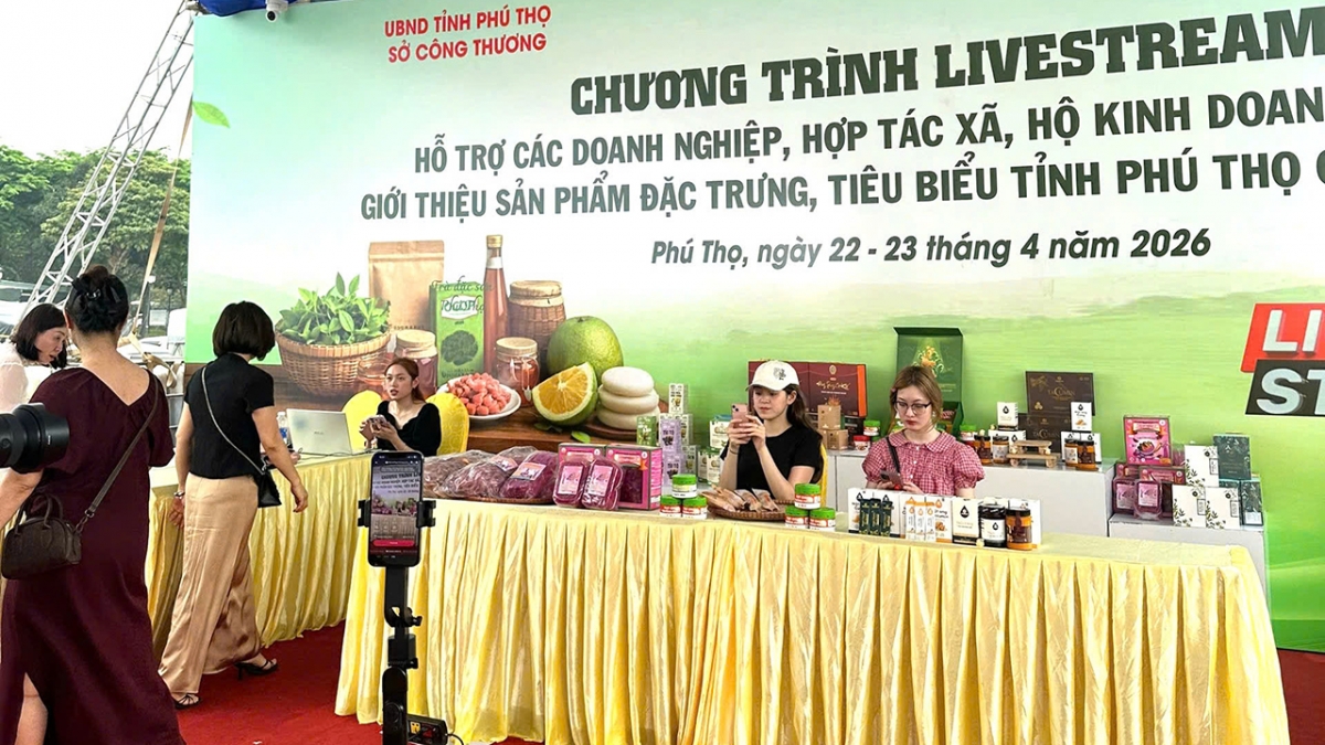 hoi cho hung vuong 2026 livestream mo loi cho dac san Dat to hinh anh 1