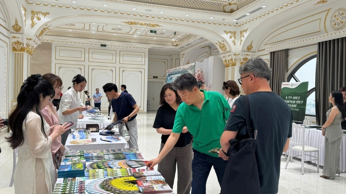 phu tho hosts international tour operators on survey trip, boost market expansion picture 1
