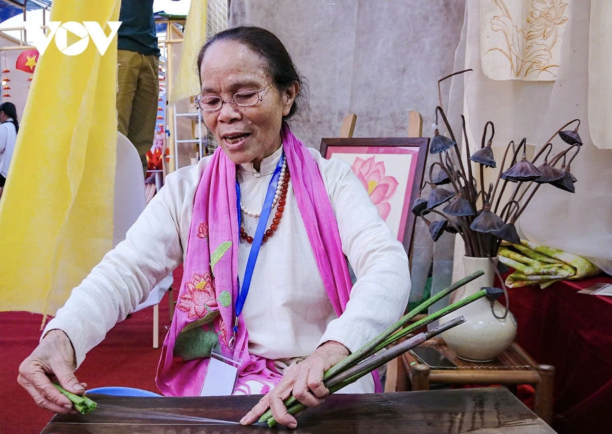 from lotus flower to silk - the unique journey of phung xa village picture 8