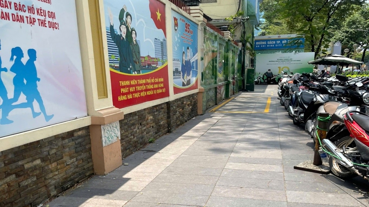 bai giu xe Duong sach gay un u, tp.hcm tim phuong an di doi, thay the hinh anh 3