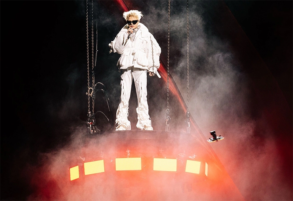 sao viet 7 4 mc quyen linh nhan nhu con gai lo lem trong ngay sinh nhat tuoi 20 hinh anh 7