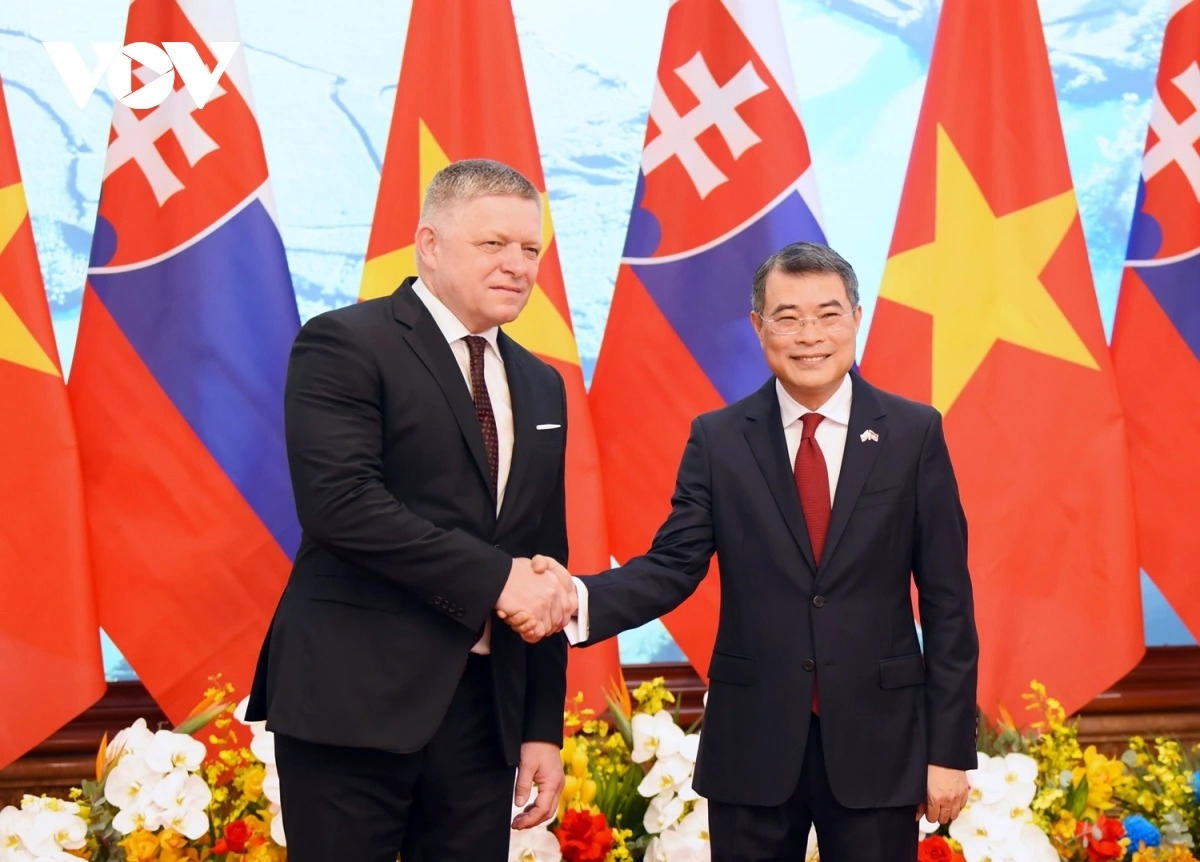 vietnam and slovakia elevate relations to strategic partnership picture 1