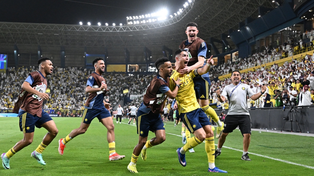 tien gan moc 1000 ban thang, ronaldo co co hoi gianh cu dup danh hieu hinh anh 1