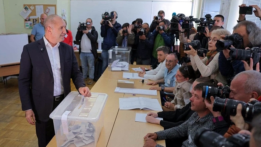 so bo bau cu bulgaria Dang cua ong rumen radev gianh chien thang ap dao hinh anh 1