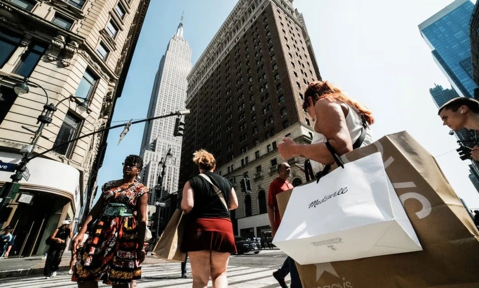 kinh te my tang truong cham trong quy iv, ap luc lam phat tiep tuc gia tang hinh anh 1