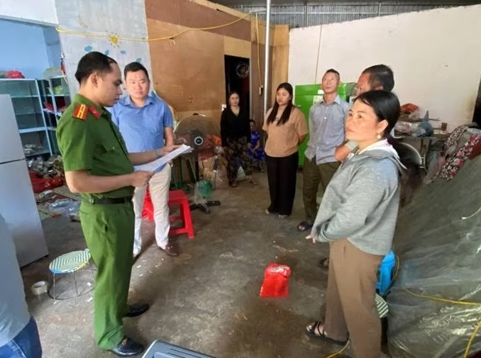 khoi to doi tuong san xuat, buon ban thuoc nam gia truyen hinh anh 1