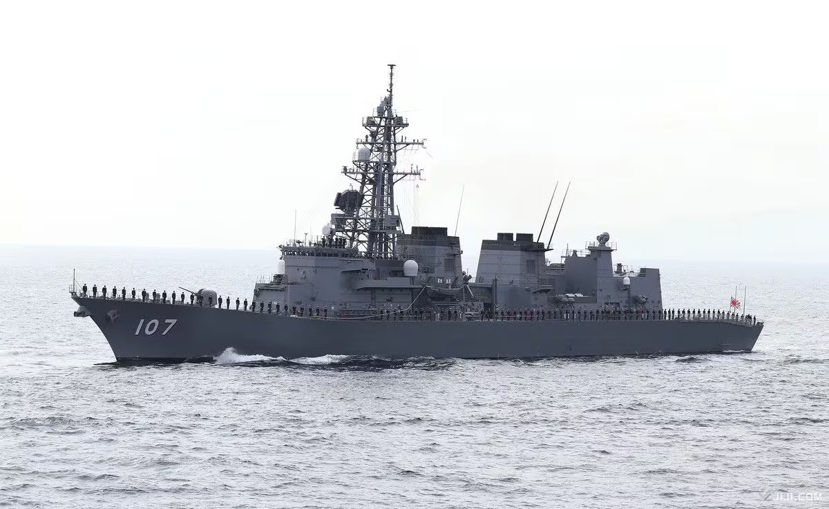 tau chien nhat ban di qua eo bien Dai loan, trung quoc len tieng phan doi hinh anh 1