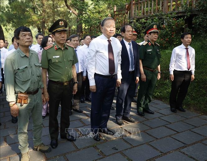 tong bi thu, chu tich nuoc dang huong tuong niem Dai tuong vo nguyen giap hinh anh 4