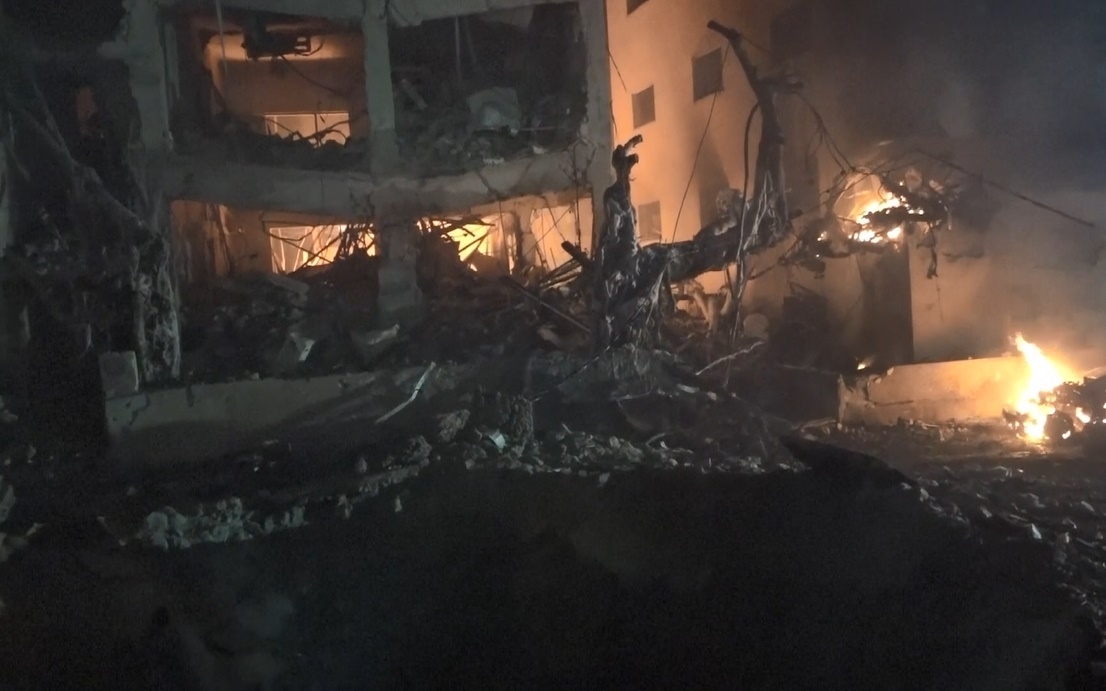 Ong trump nhac lai toi hau thu ve hormuz, iran van tuyen bo cung ran hinh anh 1