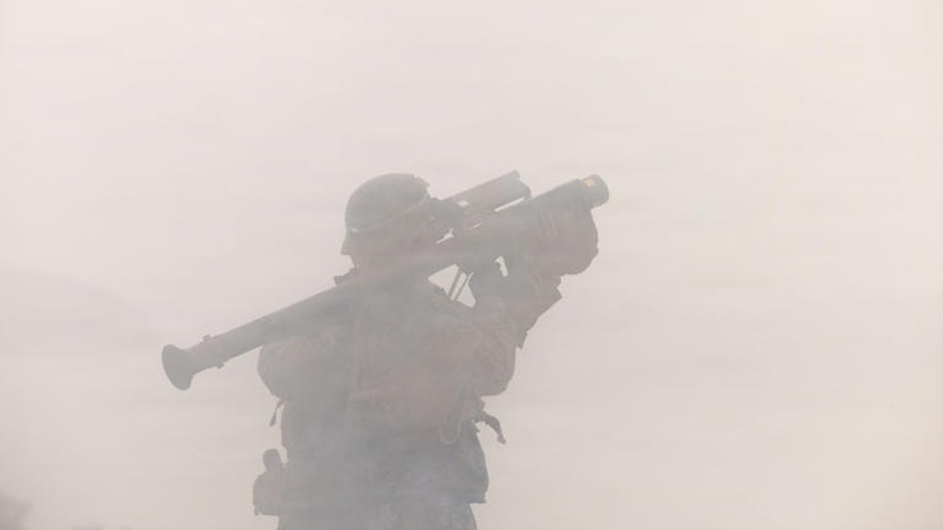 ten lua tam nhiet cua iran thach thuc uu the khong quan my hinh anh 2