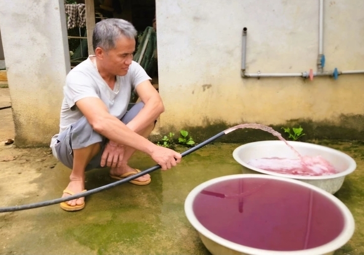 cuc canh sat moi truong vao cuoc vu nuoc gieng khoan doi mau tim o thanh hoa hinh anh 1