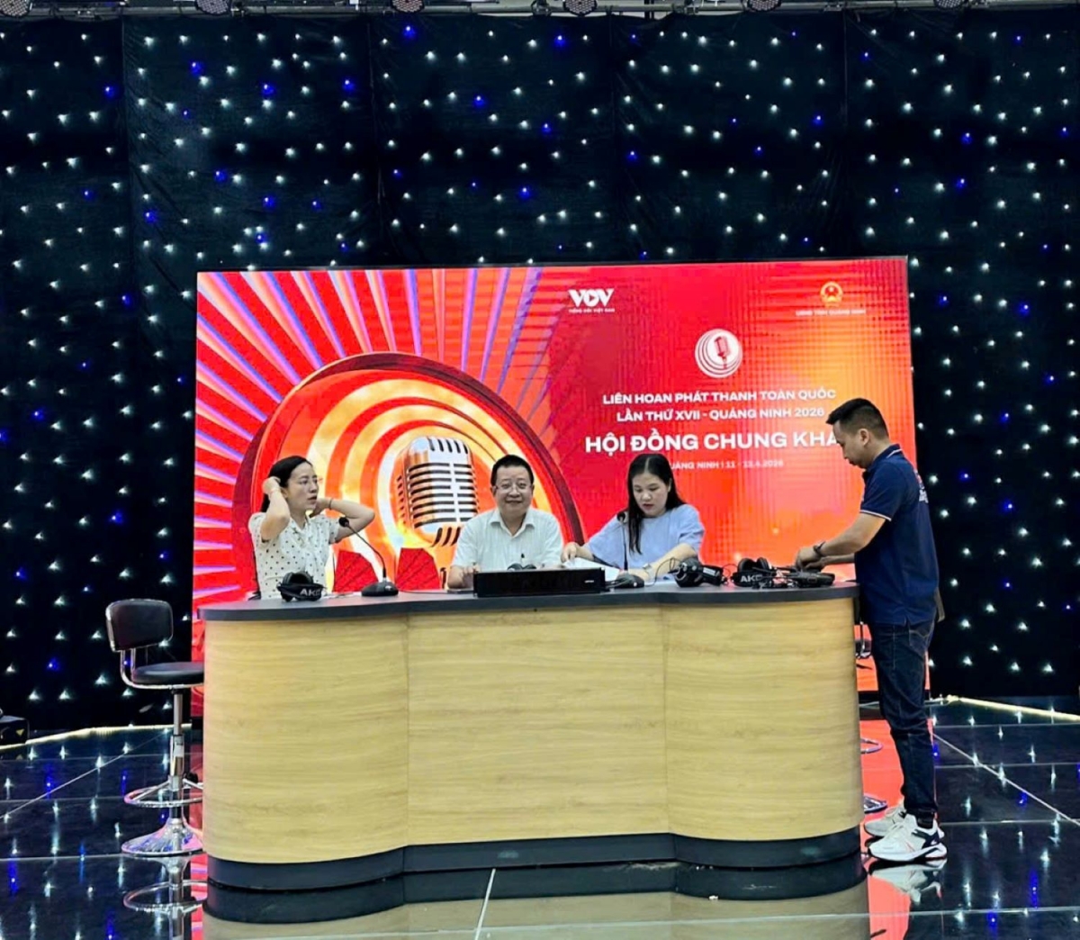 Ung dung cong nghe moi, ai vao phat thanh khong danh mat ban sac rieng moi la thanh cong hinh anh 5