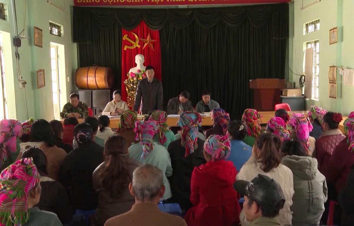 Dang vien di truoc - don bay xay dung nong thon moi o tan uyen hinh anh 3