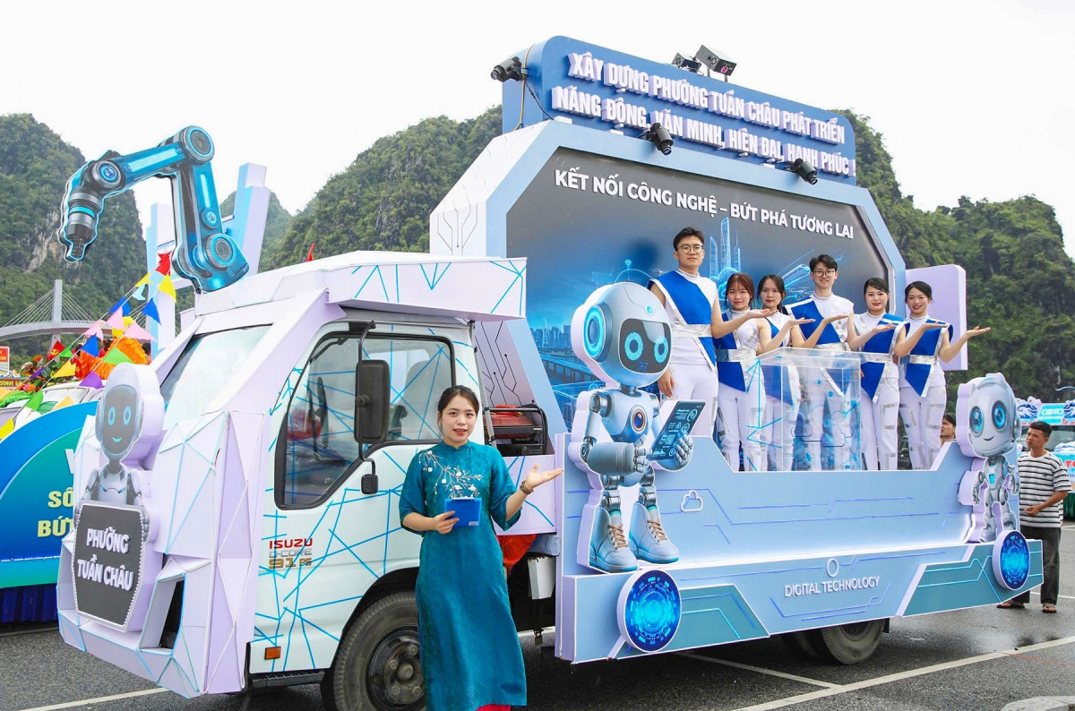 xa, phuong, dac khu o quang ninh khoe ban sac bang xe mo hinh carnaval hinh anh 12